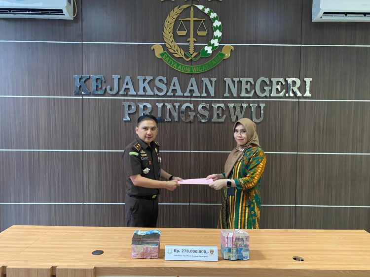 Penyidik Kejari Pringsewu Selamatkan Rp426 Juta dari Dugaan Korupsi Bimtek Desa 2024