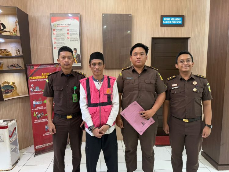 Korupsi Dana Desa, Mantan Pj Kakon Tanjung Sari Divonis 3 Tahun Penjara dan Wajib Kembalikan Rp582 Juta