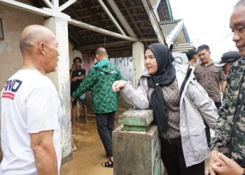 Tinjau Lokasi Banjir di Panjang, Wali Kota Eva Dwiana Soroti Drainase Tertutup Milik PT Pelindo