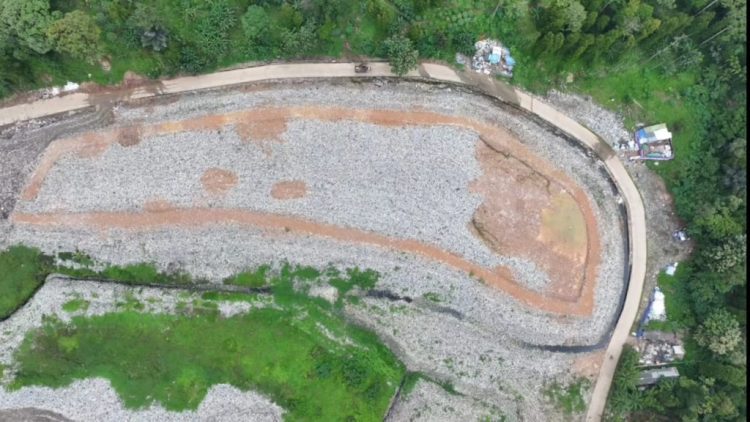 Dinas Lingkungan Hidup Telah Melakukan Pengelolaan Sampah di TPA Bakung Dengan Metode Controlled Landfill