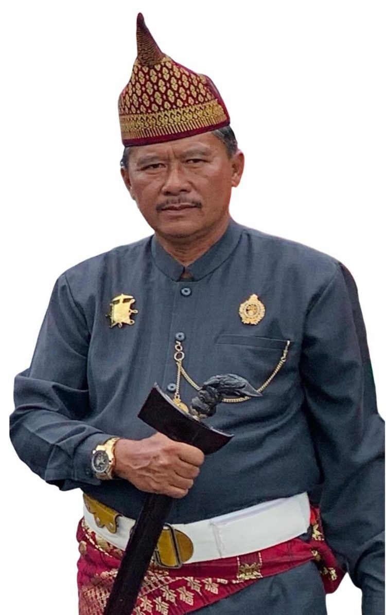 Khadin Demang Penujuk Khalis: “Adat Bukan Simbol Kosong, Tapi Kehormatan yang Harus Dijaga”