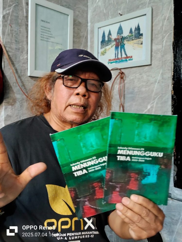 “Menungguku Tiba”: Buku Puisi Terbaru Isbedy Stiawan ZS Mulai Dipesan, Siapa yang Pertama?