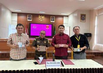 Tersangka Korupsi Alkes RSUD Batin Mangunang Titipkan Rp250 Juta ke Kejari Tanggamus