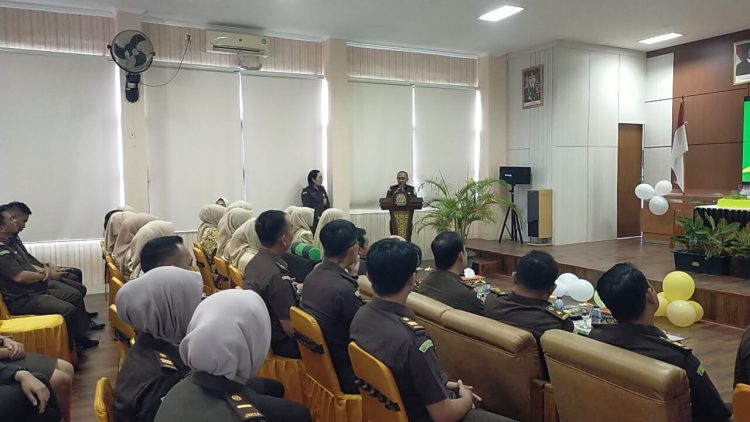 Hari Bhakti Adhyaksa 2025, Kejari Tanggamus Tekankan Penegakan Hukum Humanis dan Kepedulian Sosial