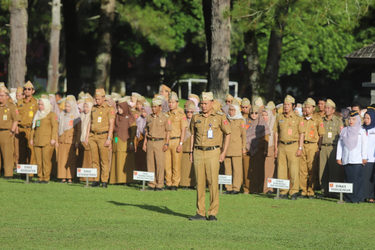 Munandar Tegaskan Peran Strategis Diskominfo dalam Penyiaran Informasi Publik saat Pimpin Apel Mingguan