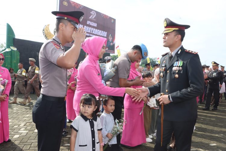 42 Personel Polres Pringsewu Naik Pangkat, Kado Spesial di Hari Bhayangkara ke-79