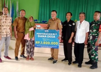 BLT-DD Tahap Awal 2025 Disalurkan, 20 Keluarga di Pekon Panutan Terima Manfaat