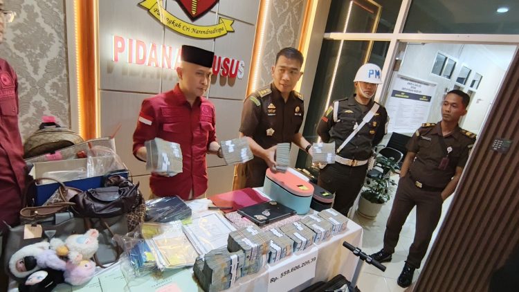 Kejati Lampung Sita 2 Mobil & Sertifikat Aset Rp2 Miliar dalam Kasus Dugaan Korupsi BRI Pringsewu