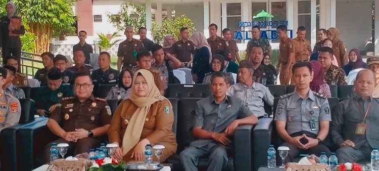 Kejari Pringsewu Musnahkan Barang Bukti: Ganja Kini Ditanam di Halaman Sendiri