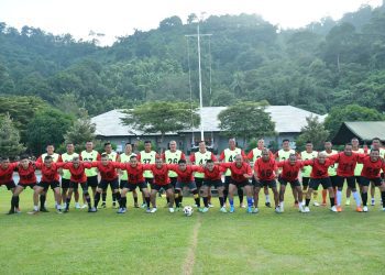 Tingkatkan Soliditas dan Kebugaran, Danbrigif 4 Marinir/BS Gelar Olahraga Bersama Perwira di Yonif 7