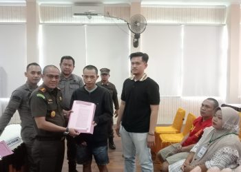 Kejari Tanggamus Lepas Empat Tersangka Narkotika untuk Direhabilitasi Lewat Restorative Justice
