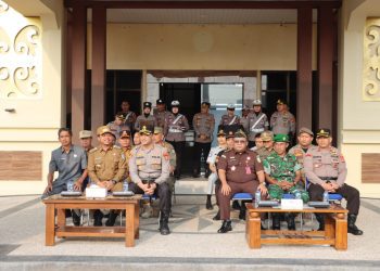 Kapolres Pringsewu Tekankan Pentingnya Tertib Berlalu Lintas di Apel Operasi Patuh Krakatau 2025