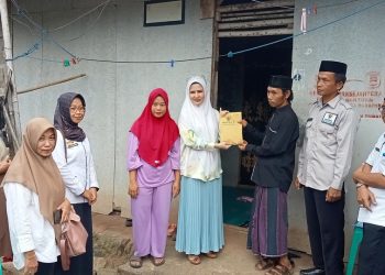 Program BERKAT: Dua Warga Pesawaran Terima Bantuan Bedah Rumah Layak Sehat dari BAZNAS