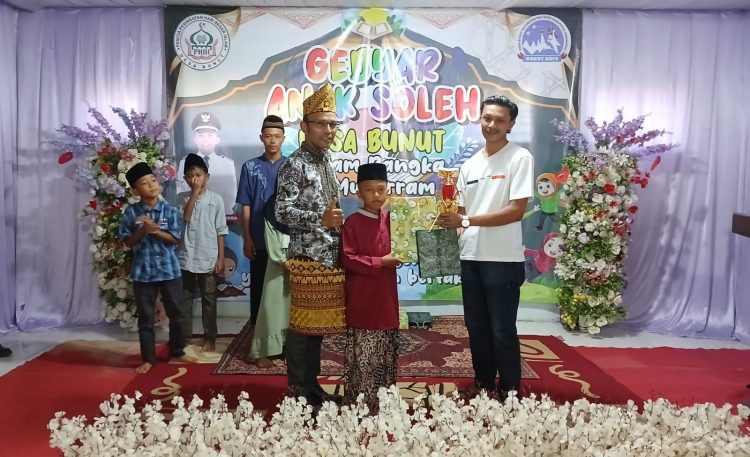 Cetak Generasi Emas, Gebyar 10 Muharram di Desa Bunut Way Ratai Penuh Semangat Keagamaan dan Sosial
