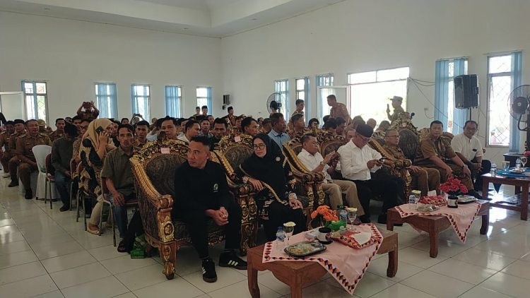 Pemkab Tanggamus Serahkan AHU kepada 20 Koperasi Merah Putih, Dorong Ekonomi Desa yang Legal dan Berkelanjutan