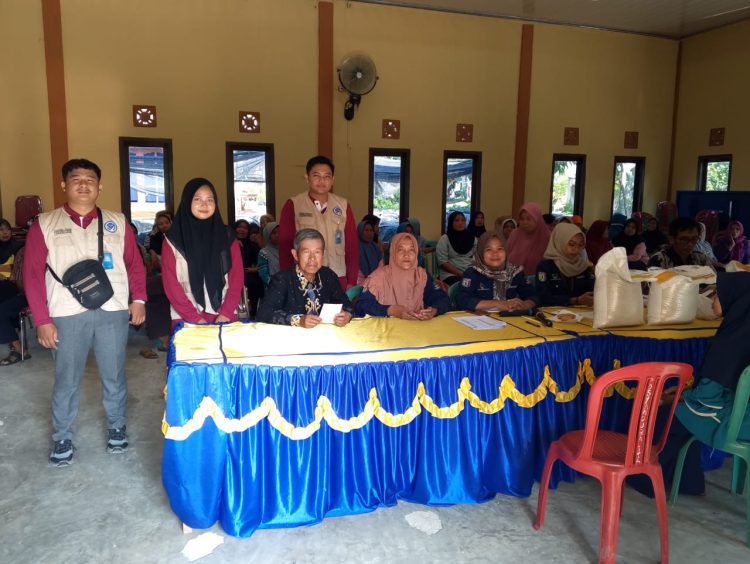 Kepala Pekon Pujiharjo Salurkan 20 Kg Beras untuk 136 Warga Penerima Manfaat