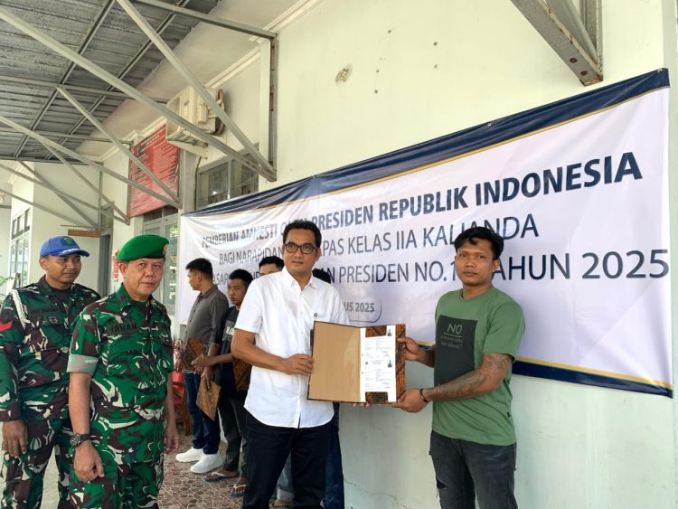 Merdeka Lewat Amnesti: 9 Warga Binaan Lapas Kalianda Resmi Kembali ke Pelukan Keluarga