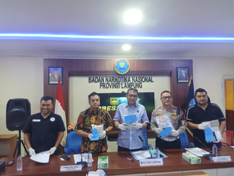 BNNP Lampung Ciduk Kurir Jaringan Aceh, 2 Kg Sabu Disita di Gerbang Tol Natar