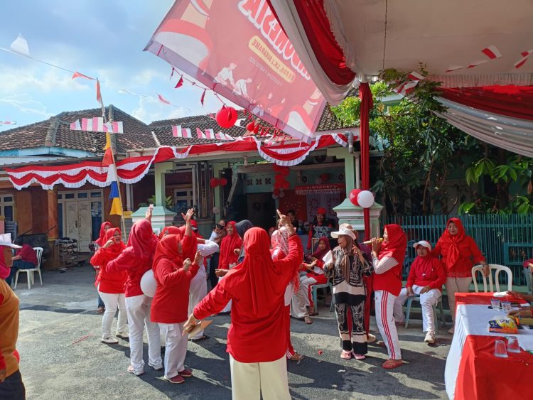 Warga Gang Pesona Sukarame Rayakan HUT ke-80 RI dengan Lomba Tradisional, Semangat Kebersamaan dan Nasionalisme Terpancar