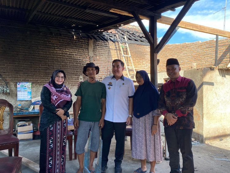 Bupati Dendi Tinjau Rumah Produksi Tape Singkong yang Terbakar di Bagelen, Janji Percepatan Bantuan Usaha