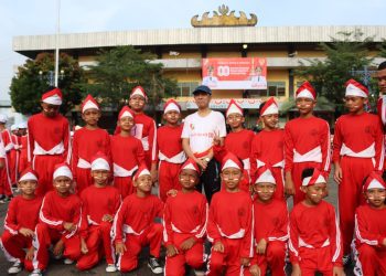 Wakil Bupati Lampung Utara Resmikan Lomba Gerak Jalan SD/MI Sambut HUT RI Ke-80