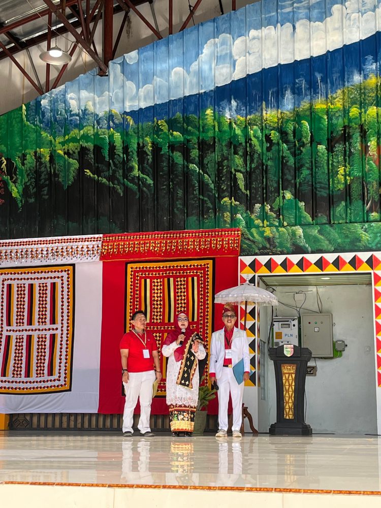 Ketua TP-PKK Tanggamus Buka Lomba Masak Nasi Goreng HUT RI ke-80 di Taman Wisata Way Lala’an