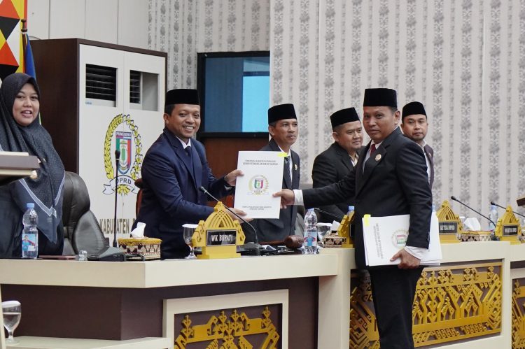 Bupati Pringsewu Dan DPRD Teken Nota Kesepakatan KUA-PPAS 2026 Serta Perubahan KUA-PPAS 2025