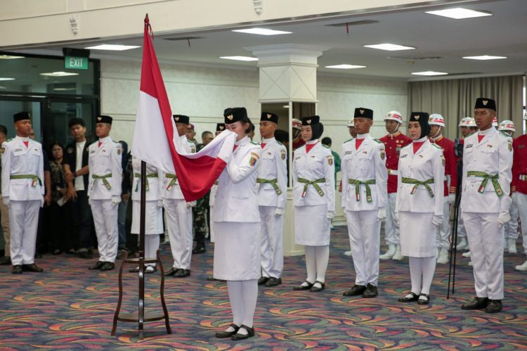 Pemprov Lampung Kukuhkan Pasukan Pengibar Bendera Pusaka Tahun 2025 untuk Upacara HUT RI ke-80