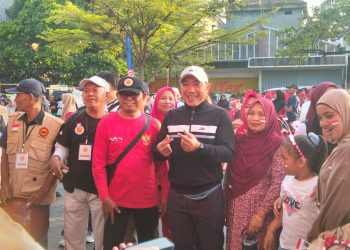 Ribuan Warga Ikuti Jalan Sehat Keluarga Besar Sumatera Barat di Kalianda Meriahkan HUT Ke-80 RI