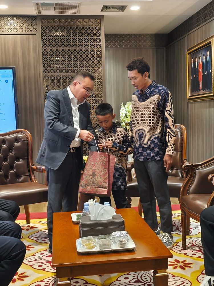 Raihan, Siswa SD Asal Lampung yang Viral Panjat Tiang Bendera, Tuai Apresiasi Nasional