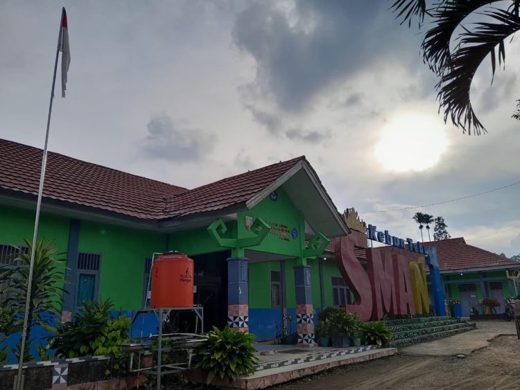 SMAN 1 Kebun Tebu Raih Penghargaan Sekolah Adiwiyata Provinsi Lampung 2025