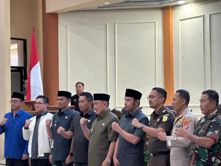 Tanggamus Tingkatkan Efisiensi dan Fokus Prioritas Rakyat melalui Penyampaian RAPBD-P 2025