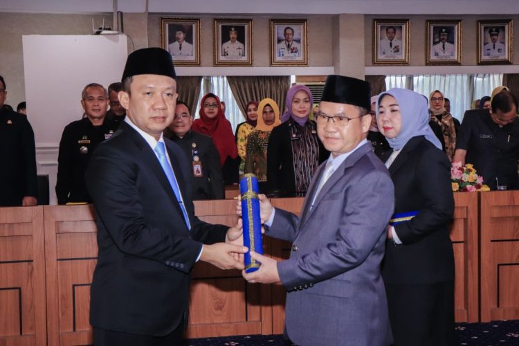 Sekdaprov Lampung Resmi Lantik Dua Pejabat Eselon II: Fokus pada Pembangunan Desa dan Perlindungan Perempuan-Anak