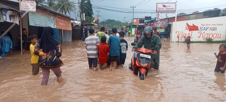 Ratusan Rumah Terendam Banjir dan Akses Jalan Wisata Lumpuh di Desa Sukajaya Lempasing, Pesawaran