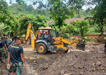 Walikota Eva Dwiana Turun Tangan, Pemkot Bandar Lampung Salurkan Bantuan untuk Korban Longsor Pesawaran
