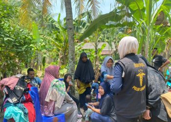 Polres Tanggamus Gelar Pengobatan Gratis Bagi Warga Terdampak Gempa di Semaka