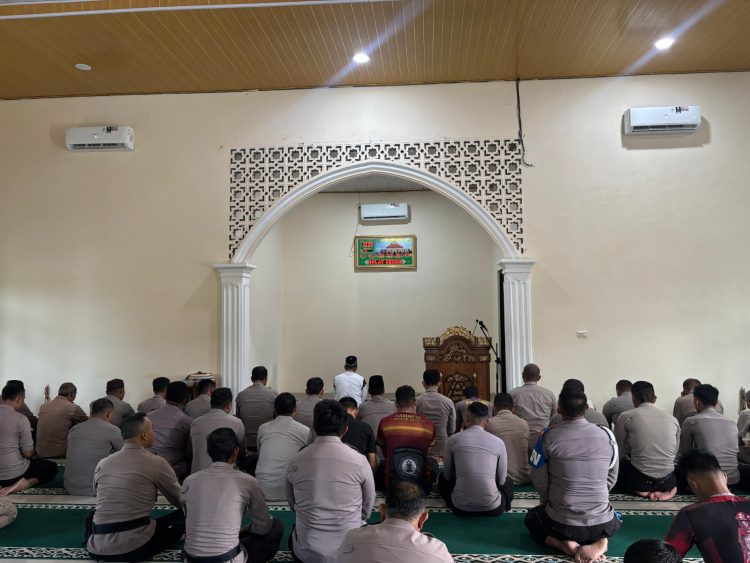 Doa Bersama di Polres Lampung Selatan: Kapolres Gelar Sholat Ghaib, Mohon Kedamaian Bangsa