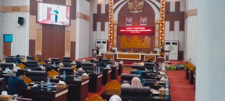 Fraksi Golkar Soroti Belasan Persoalan dalam Sidang Paripurna APBD Perubahan 2025 Pringsewu