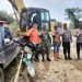 Sinergitas TNI-Polri Dampingi Wabup Tanggamus Tinjau Penanganan Jalan Longsor di Limau