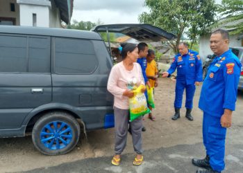 Sat Polair Polres Lampung Selatan Bantu Nelayan dengan Beras Murah, Sertakan Pesan Penting Jaga Kamtibmas