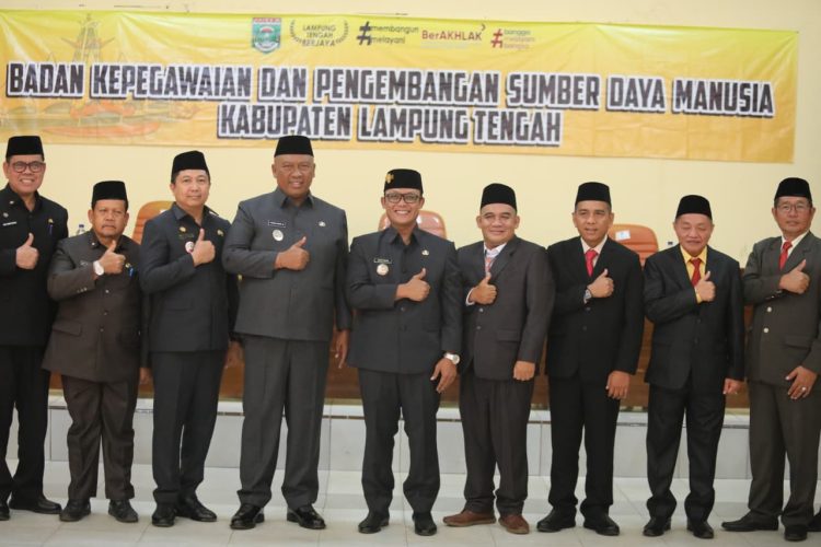Bupati Lampung Tengah Lantik 10 Pejabat Eselon II, Dorong Birokrasi Lebih Solid dan Profesional