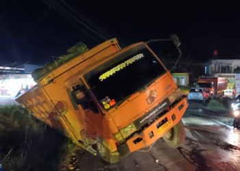 Tragedi Mengerikan di Pringsewu: Truk Mundur di Tanjakan, Istri Tewas Suami Luka-Luka