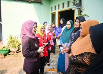 Bupati Nanda Salurkan Ribuan Paket Beras untuk Keluarga Balita Stunting di Peringatan HUT ke-80 PMI