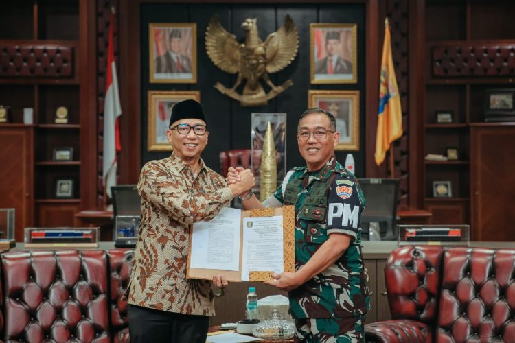 Gubernur Rahmat Mirzani Djausal Resmi Jadi Warga Kehormatan Korps Polisi Militer TNI AD, Simbol Sinergi Pemprov dan TNI di Lampung