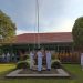 Upacara Bendera SMA Negeri 1 Kebun Tebu Penuh Haru, Kepala Sekolah Supriantoro Resmi Purna Tugas