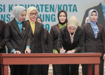 Ketua Perwosi Lampung Irene Fransisca Giri Lantik Pengurus Kabupaten/Kota Masa Bakti 2025–2029, Dorong Perempuan Lampung Aktif Berolahraga