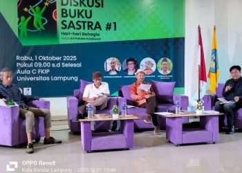 Diskusi Buku Puisi “Hari-Hari Bahagia”: Iswadi Pratama Bongkar Mitos Kebahagiaan Ari Pahala Hutabarat