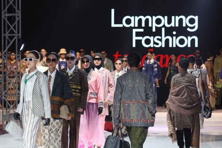 Lampung Fashion Tendance 2025 Digelar Megah, Hadirkan Desainer Internasional dan Model Inklusif