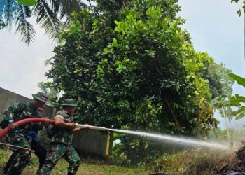Damkar Lampung Selatan Gelar Pelatihan Dan Simulasi Kebakaran Bersama TNI Kodim 0421/LS