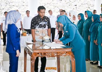 Bupati Pesawaran Kukuhkan Lima Organisasi Perempuan Sekaligus, Tegaskan Peran Strategis Wanita Menuju Indonesia Emas 2045
